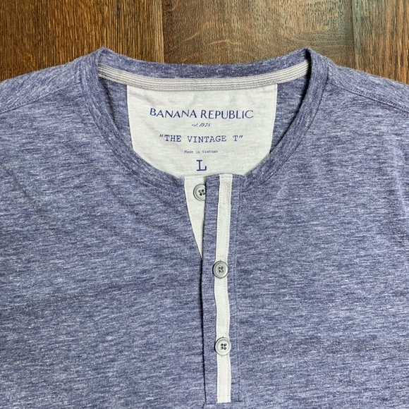 Banana Republic The Vintage Tee 1/4 Button Shirt - Picture 4 of 6